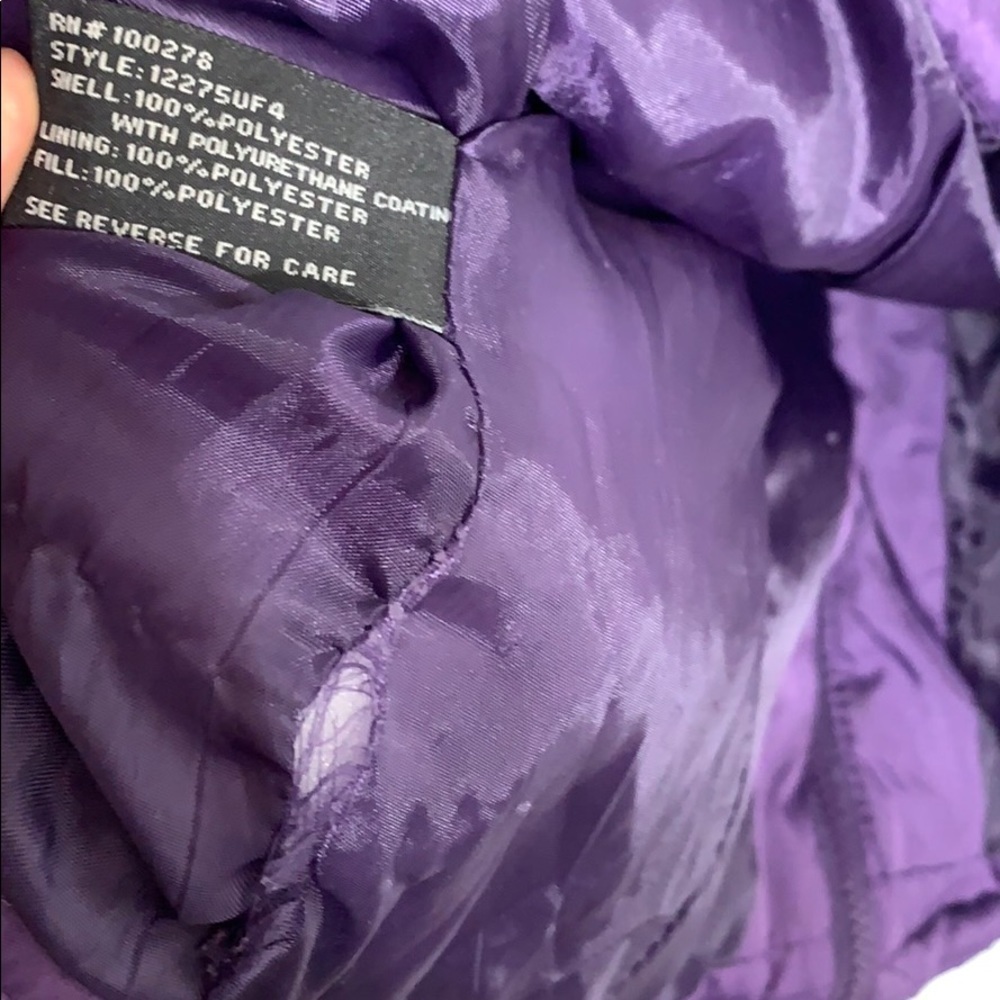 Last Kiss Purple POP Culture Puffer Vest Sz Medium women’s outerwear - Picture 5 of 8